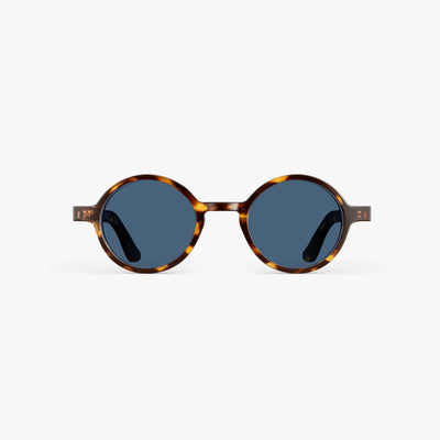 Tortoise / Dusk Lens | Front view of Cairn Sunglasses in Tortoise with Dusk Lens