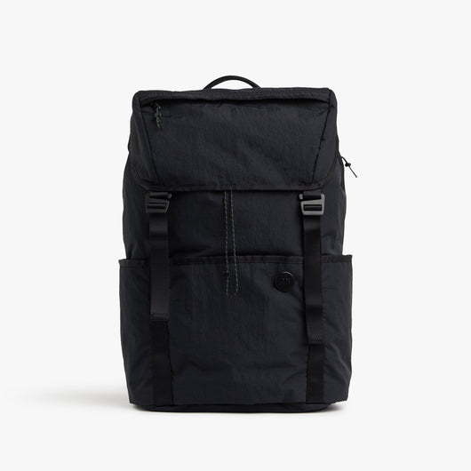 Black | Front view of the large Field Backpack in Black