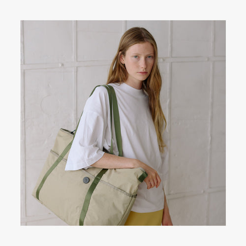 Field Tote