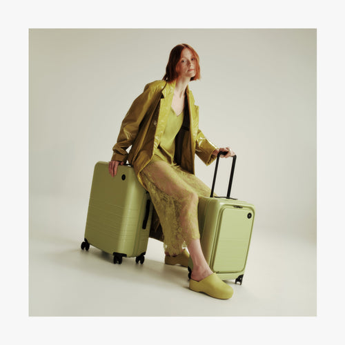 Carry-On Pro